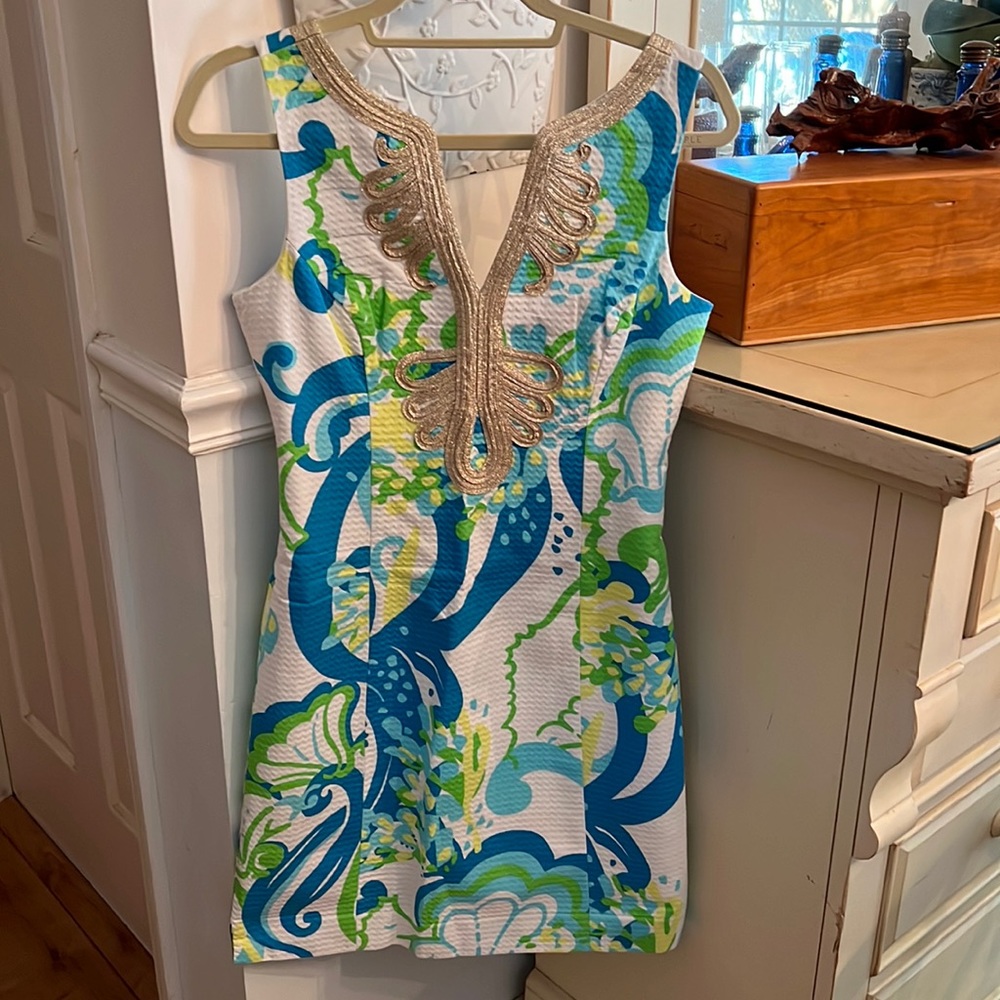 Lilly Pulitzer Shift Dress with Gold Trim EEEUC
